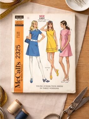 70s Dresses/Jumper  McCalls 2325 Sewing Pattern Young Jr/Teen Size 9/10